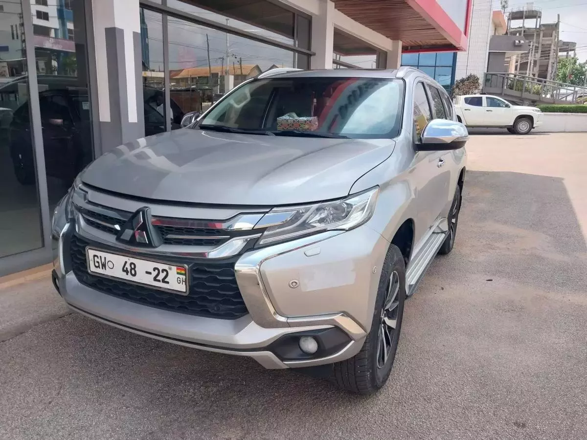 Mitsubishi Pajero Sport   - 2019