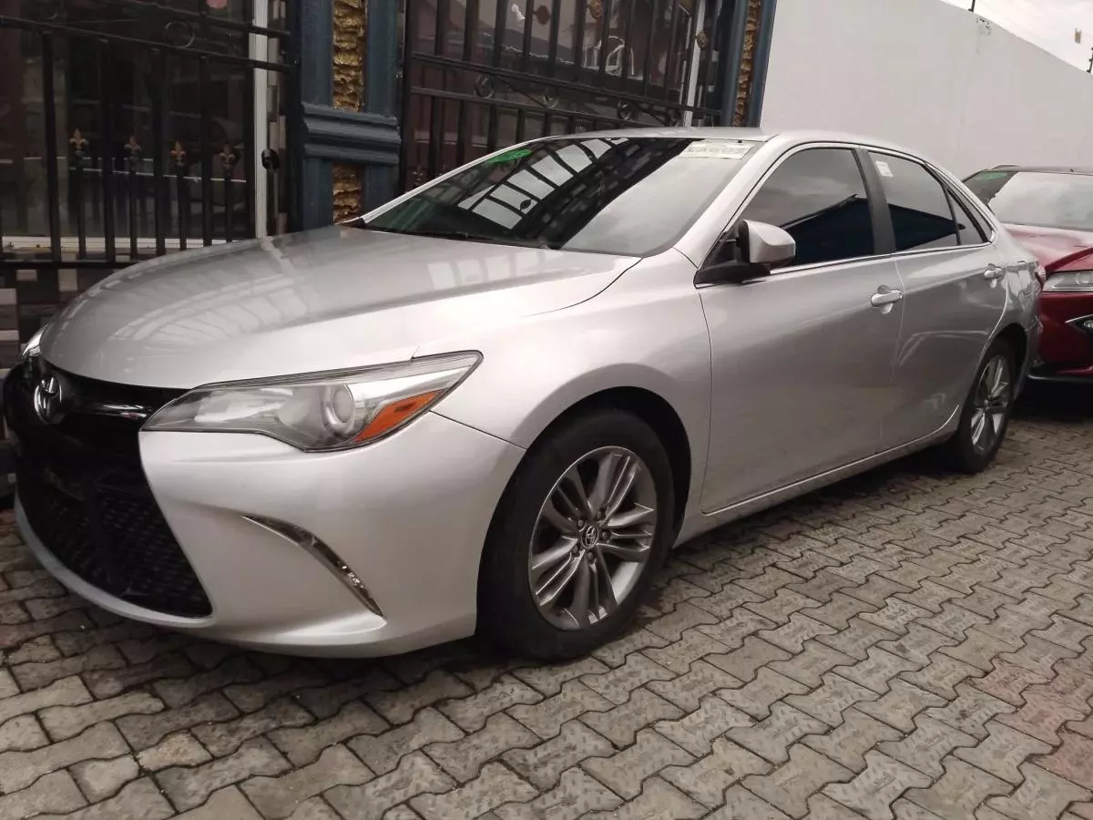 Toyota Camry   - 2015