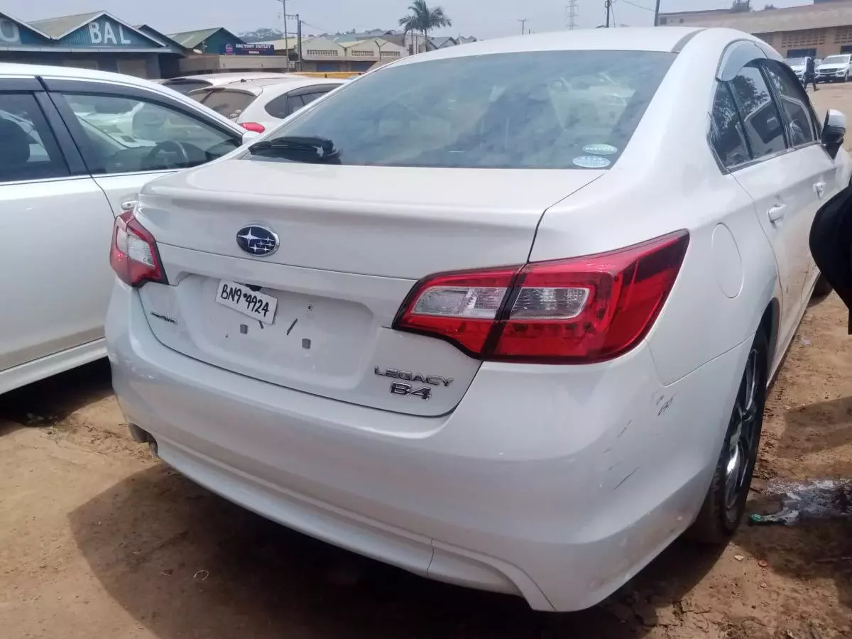 Subaru Legacy B4   - 2015