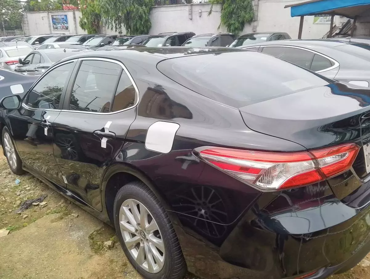 Toyota Camry   - 2019