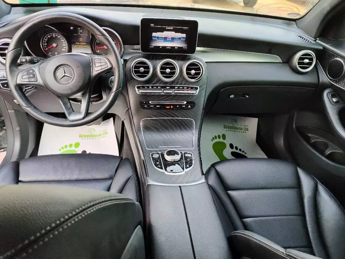 Mercedes-Benz GLC 300 - 2018
