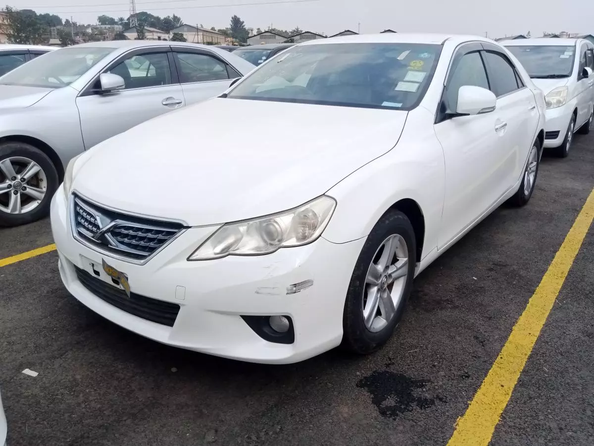 Toyota Mark X   - 2010