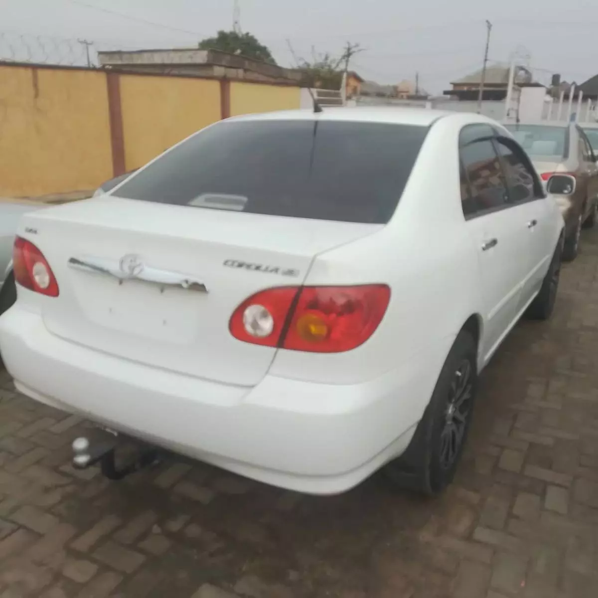 Toyota Corolla   - 2004