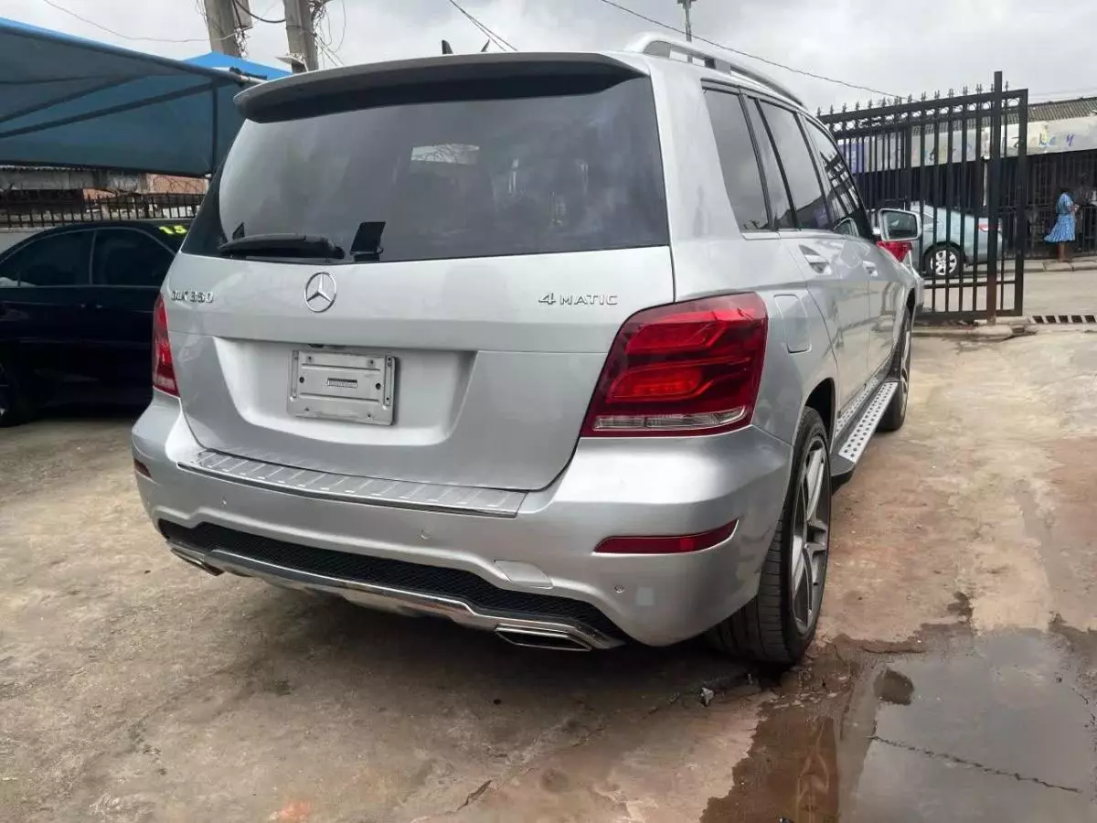 Mercedes-Benz GLK 350   - 2014