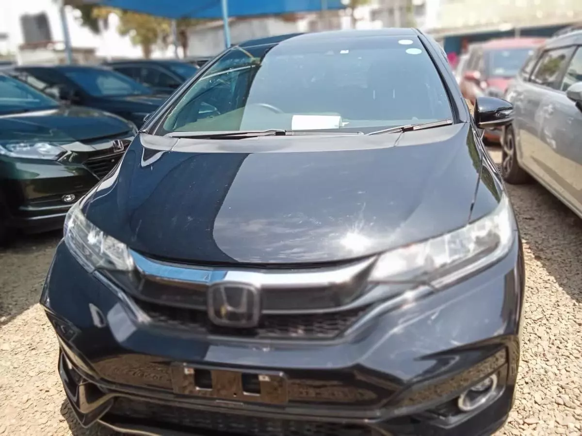 Honda Fit Hybrid    - 2017