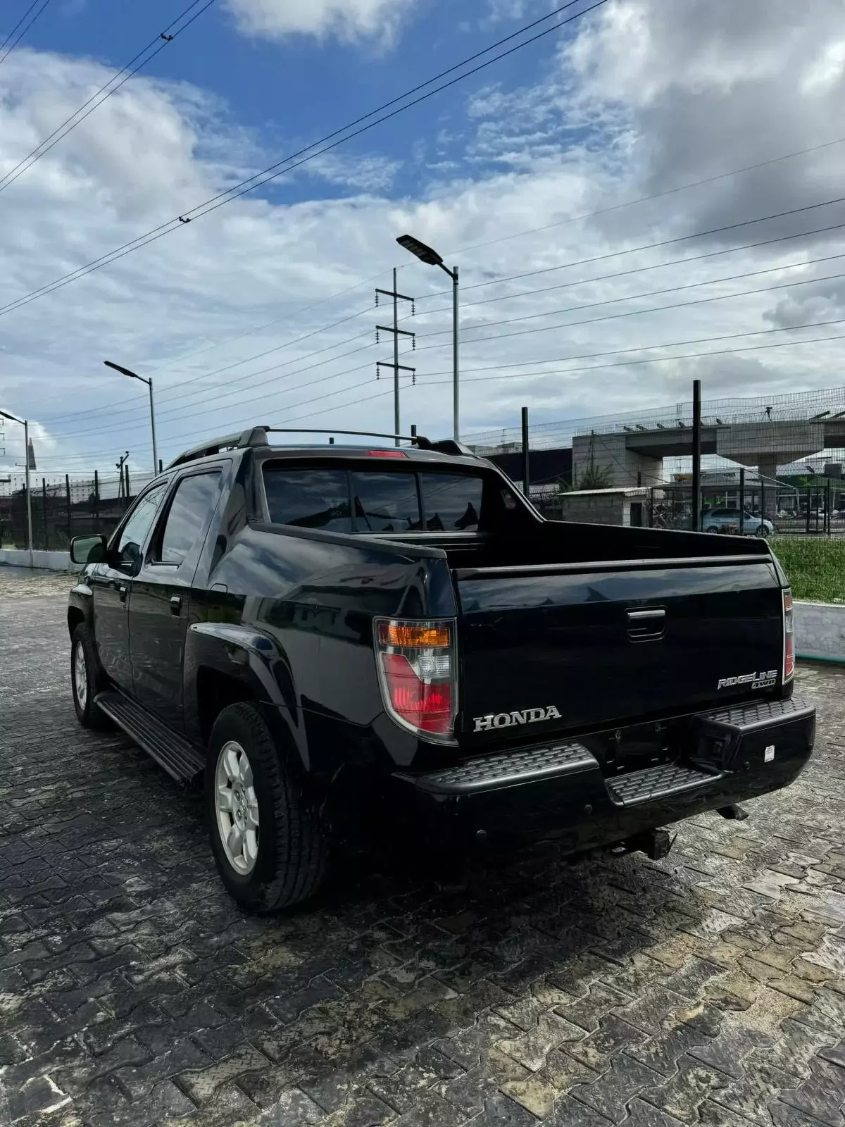 Honda Ridgeline   - 2006