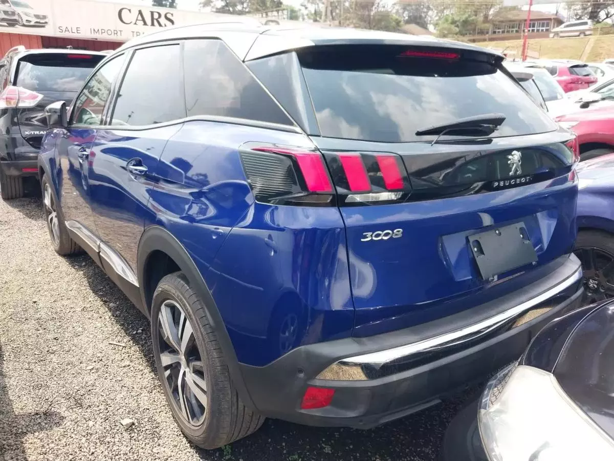 Peugeot 3008   - 2017