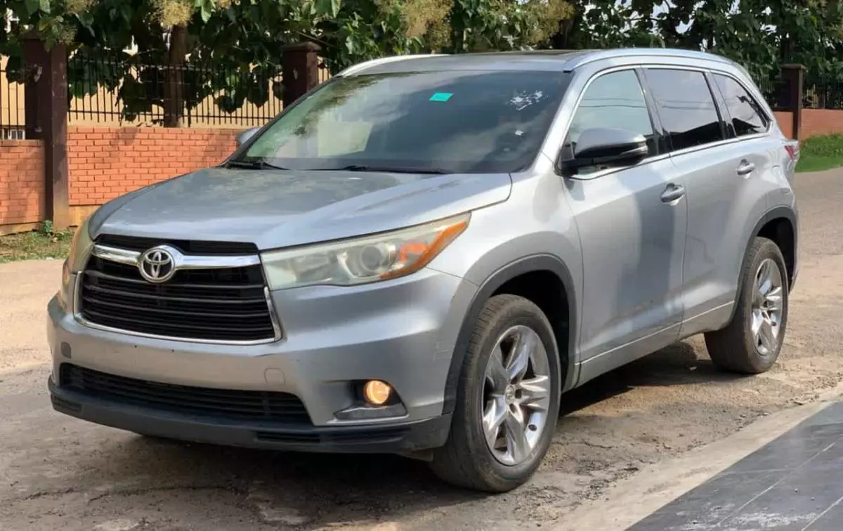 Toyota Highlander - 2015