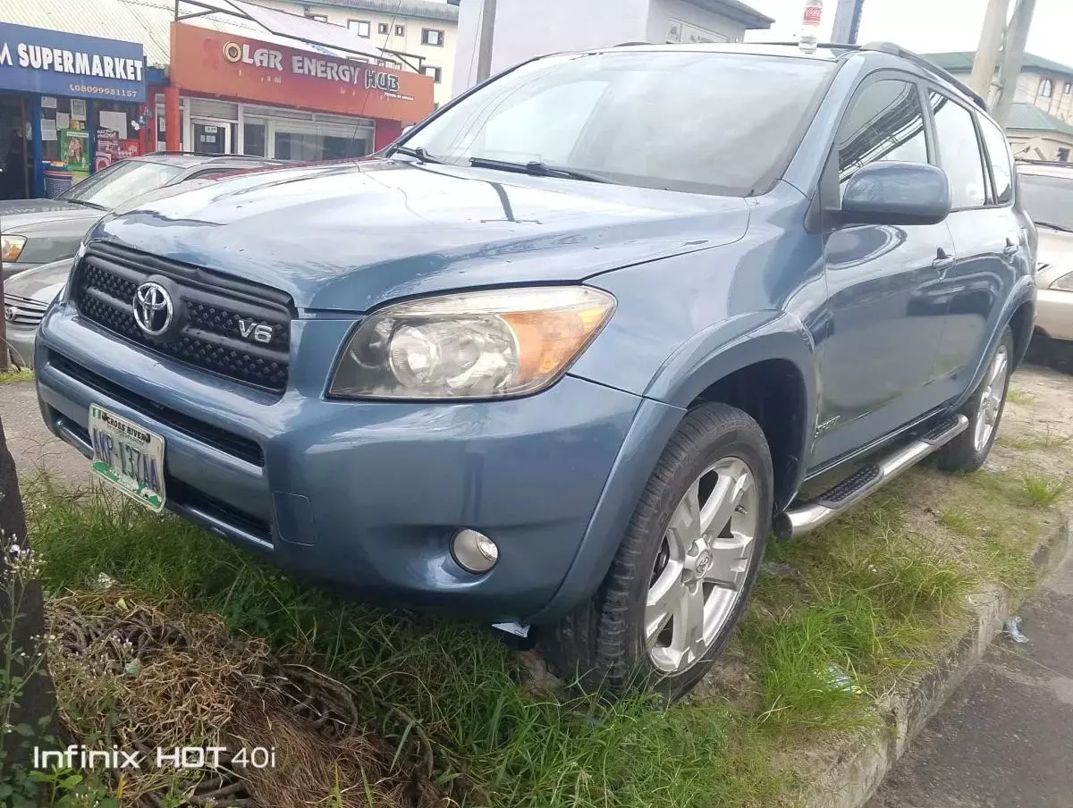 Toyota RAV 4   - 2006