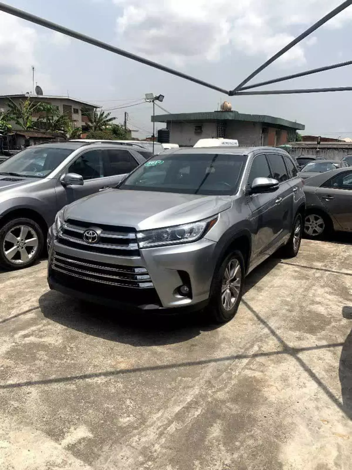 Toyota Highlander   - 2014