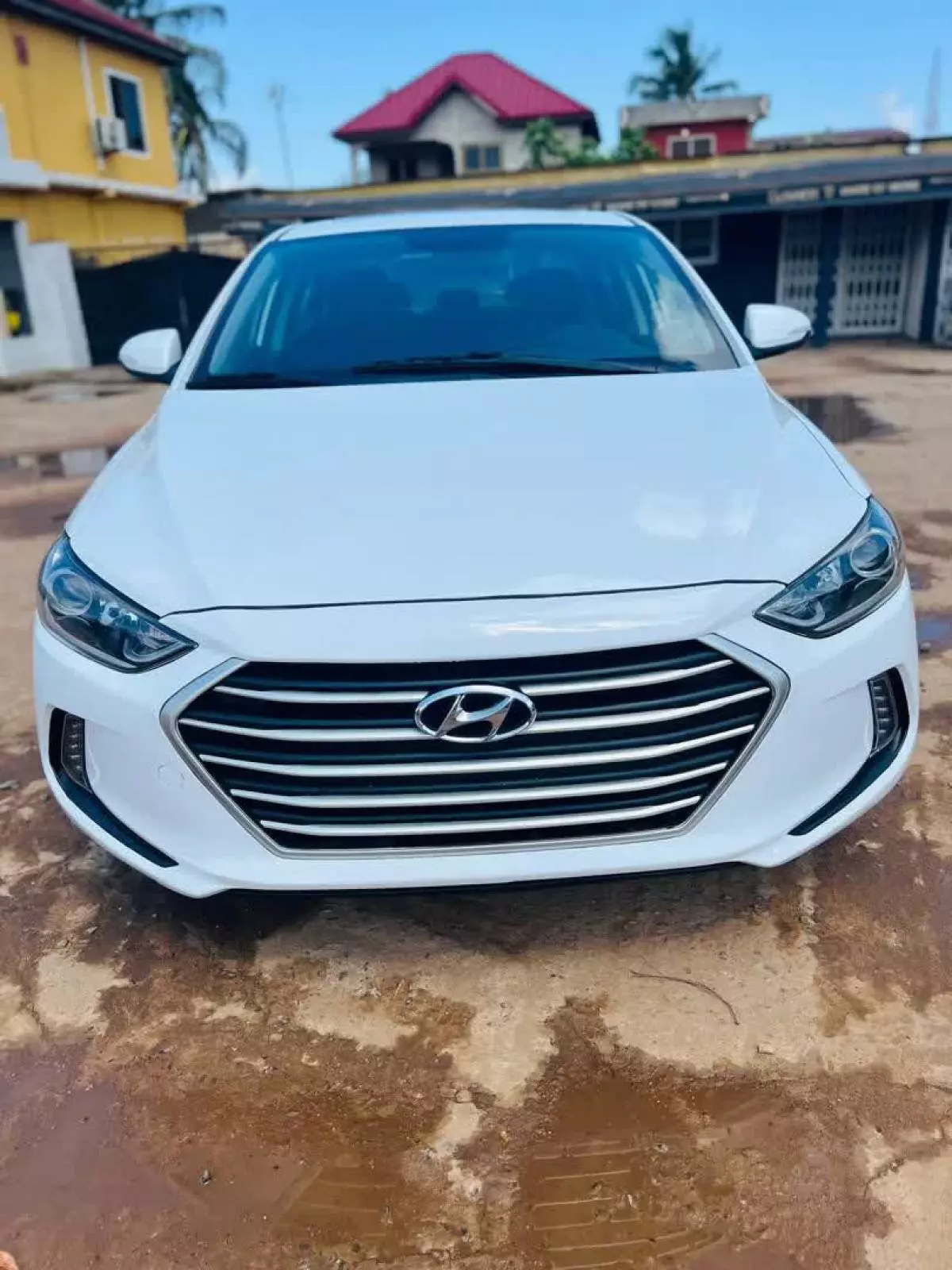 Hyundai Elantra   - 2019