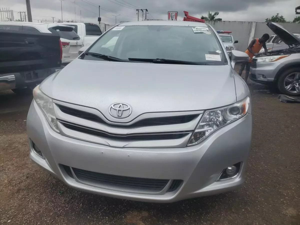 Toyota Venza   - 2013