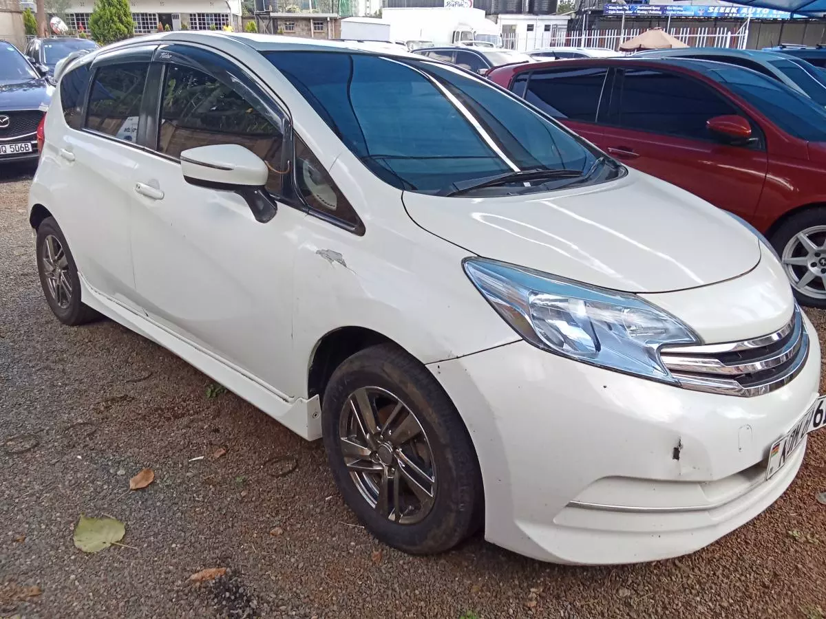 Nissan Note   - 2015