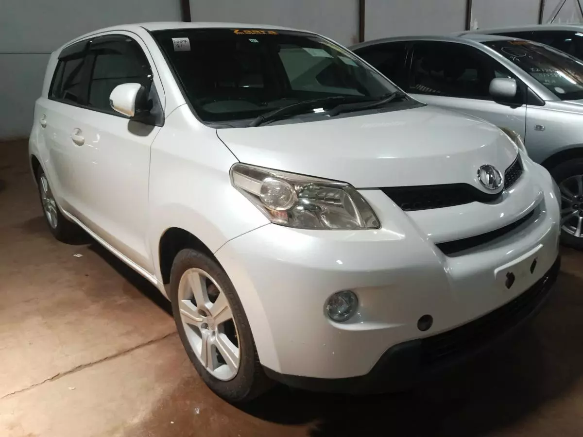 Toyota Ist  - 2007