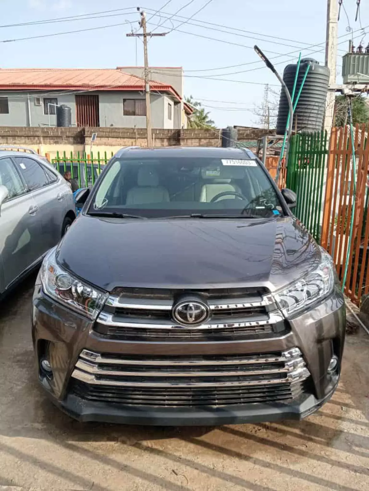 Toyota Highlander   - 2018