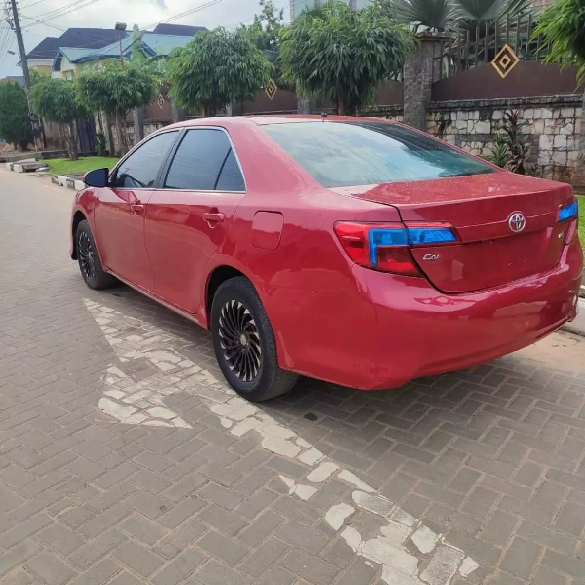 Toyota Camry   - 2014