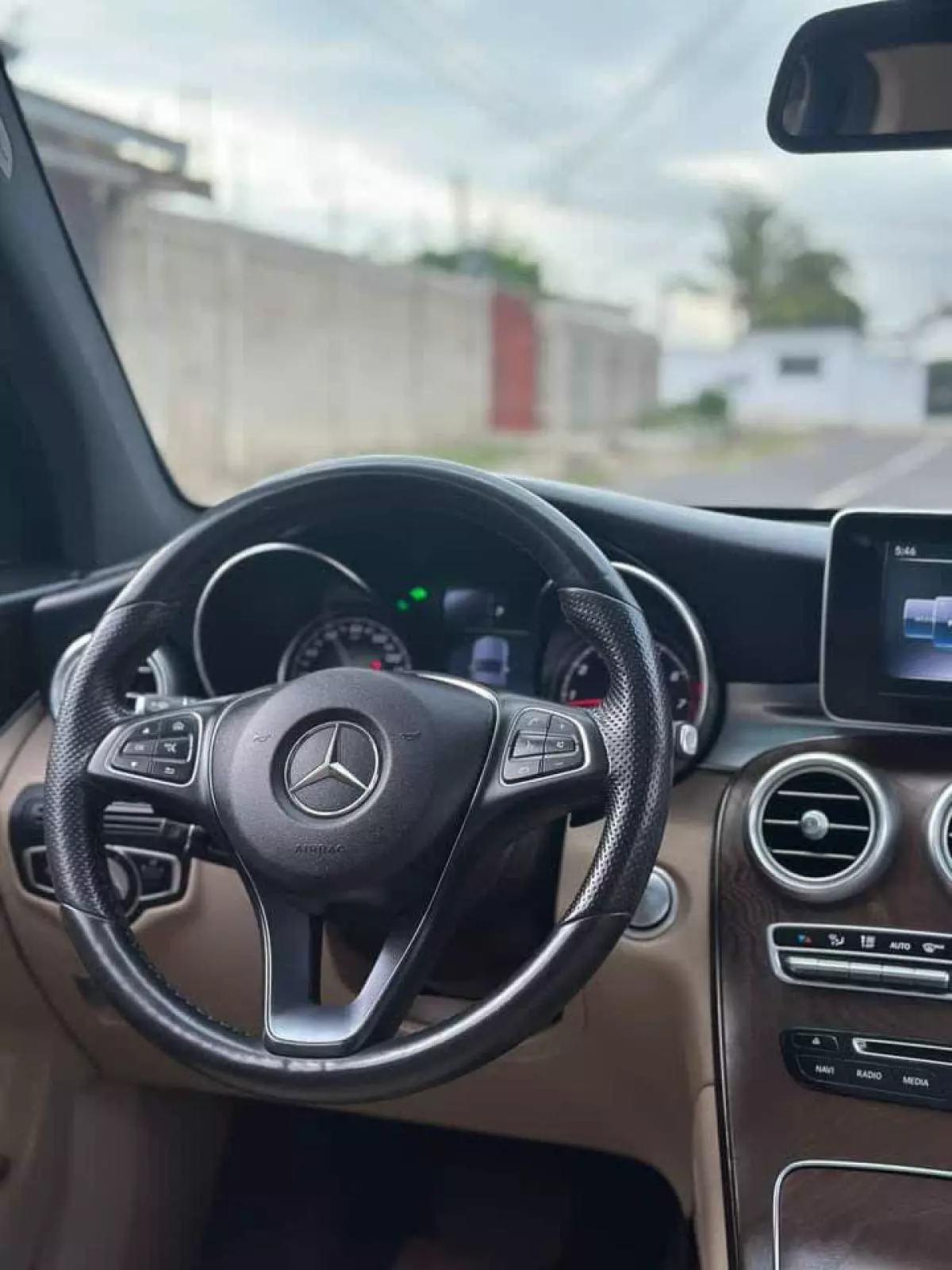 Mercedes-Benz GLC 300   - 2018