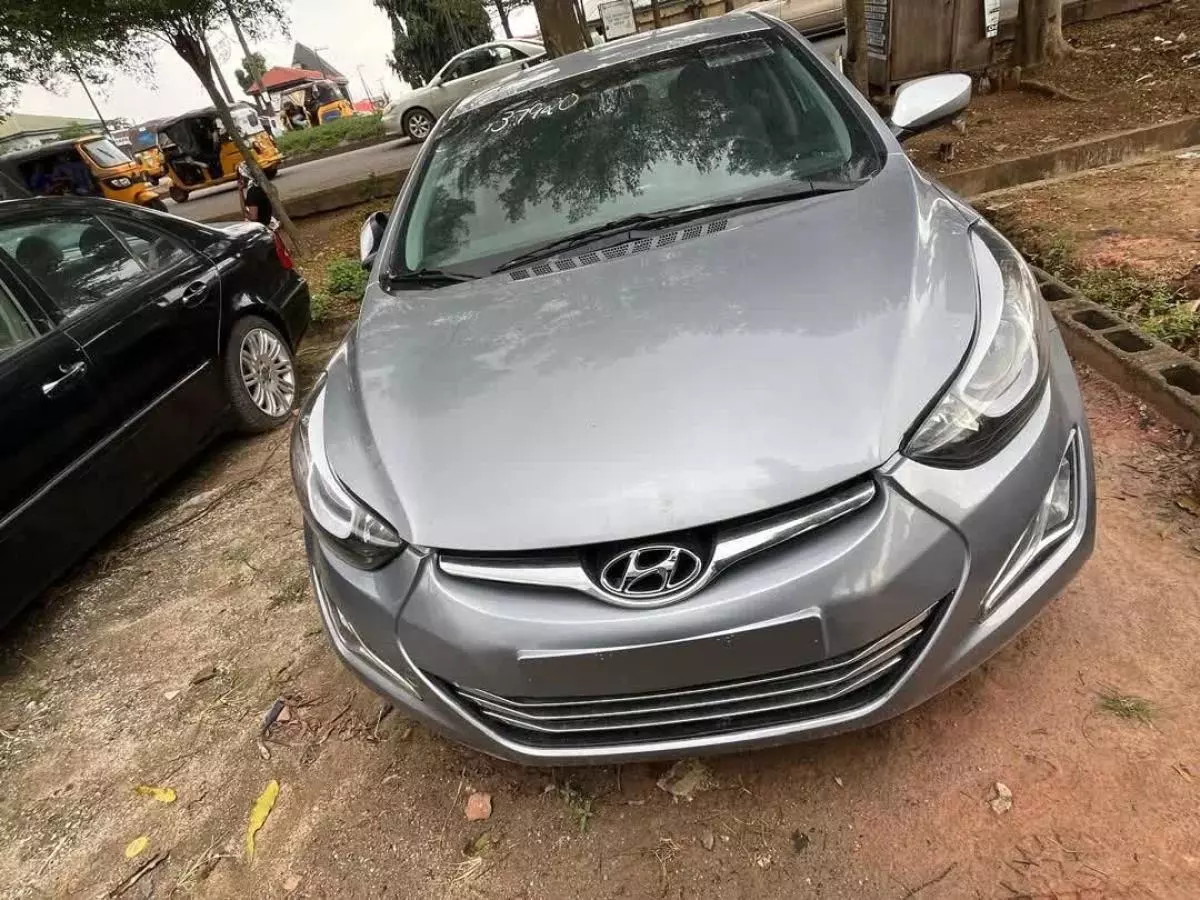 Hyundai Elantra   - 2016