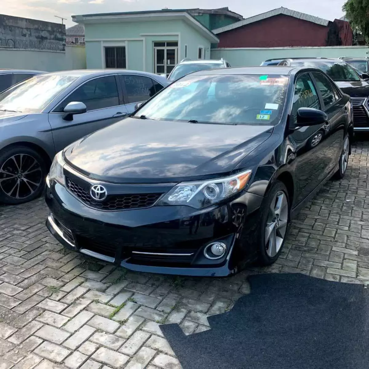 Toyota Camry   - 2012