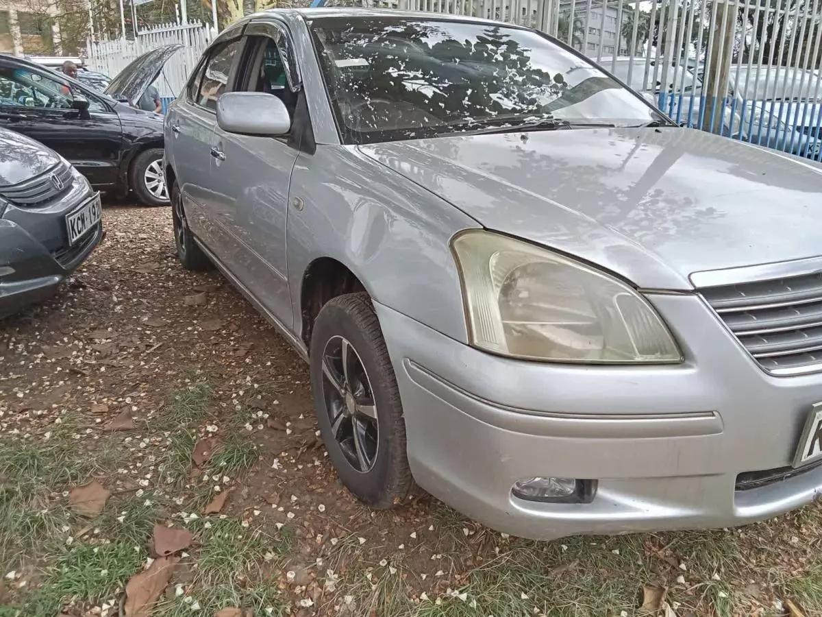 Toyota Premio    - 2010