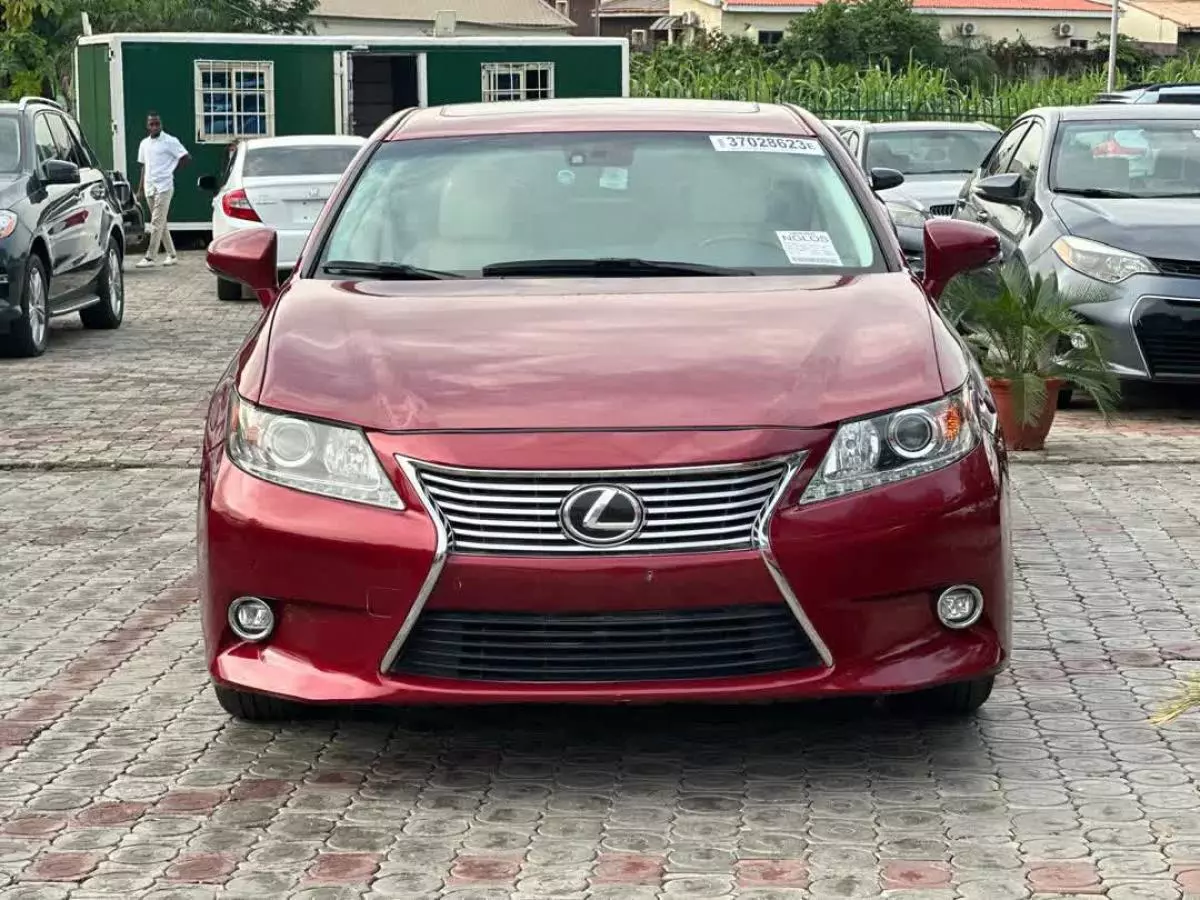 Lexus ES 350   - 2015