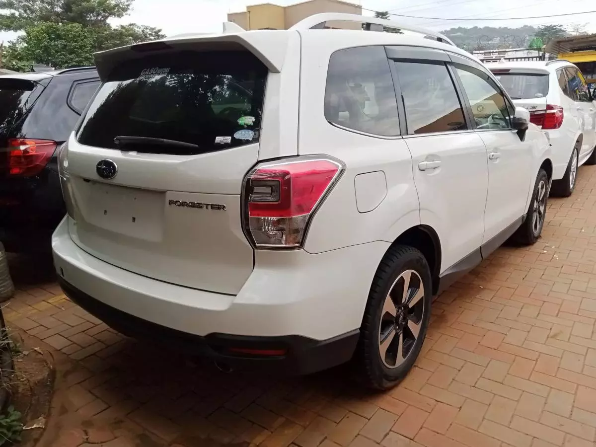 Subaru Forester   - 2015