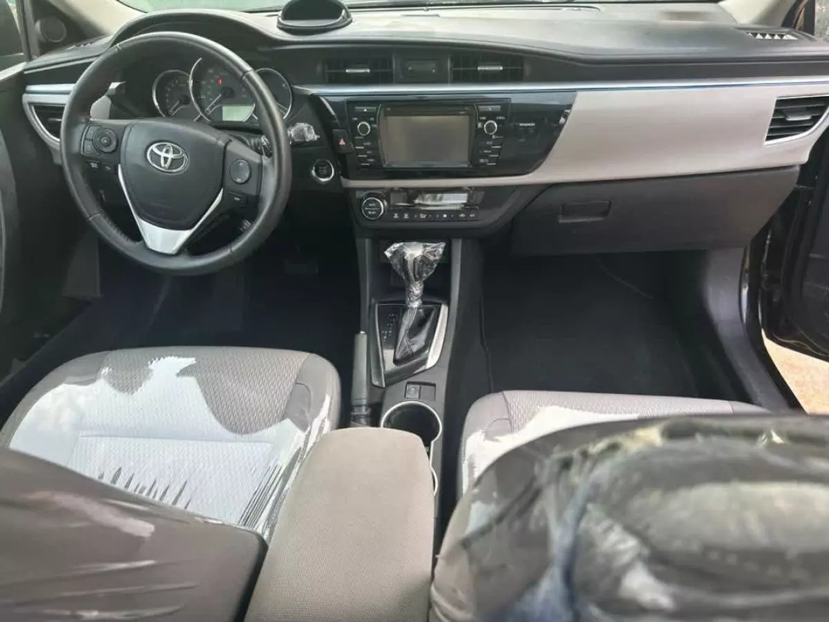 Toyota Corolla   - 2014