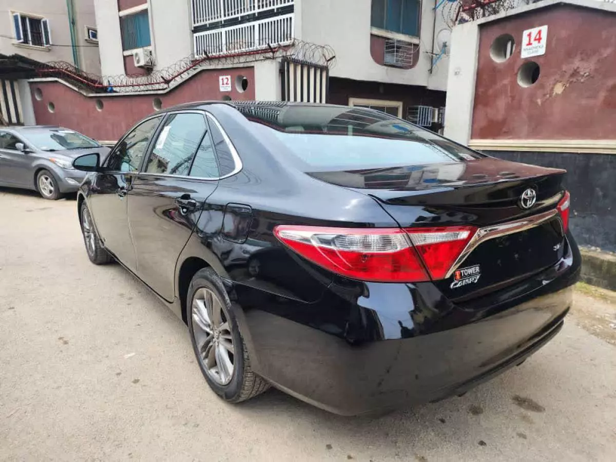 Toyota Camry   - 2015