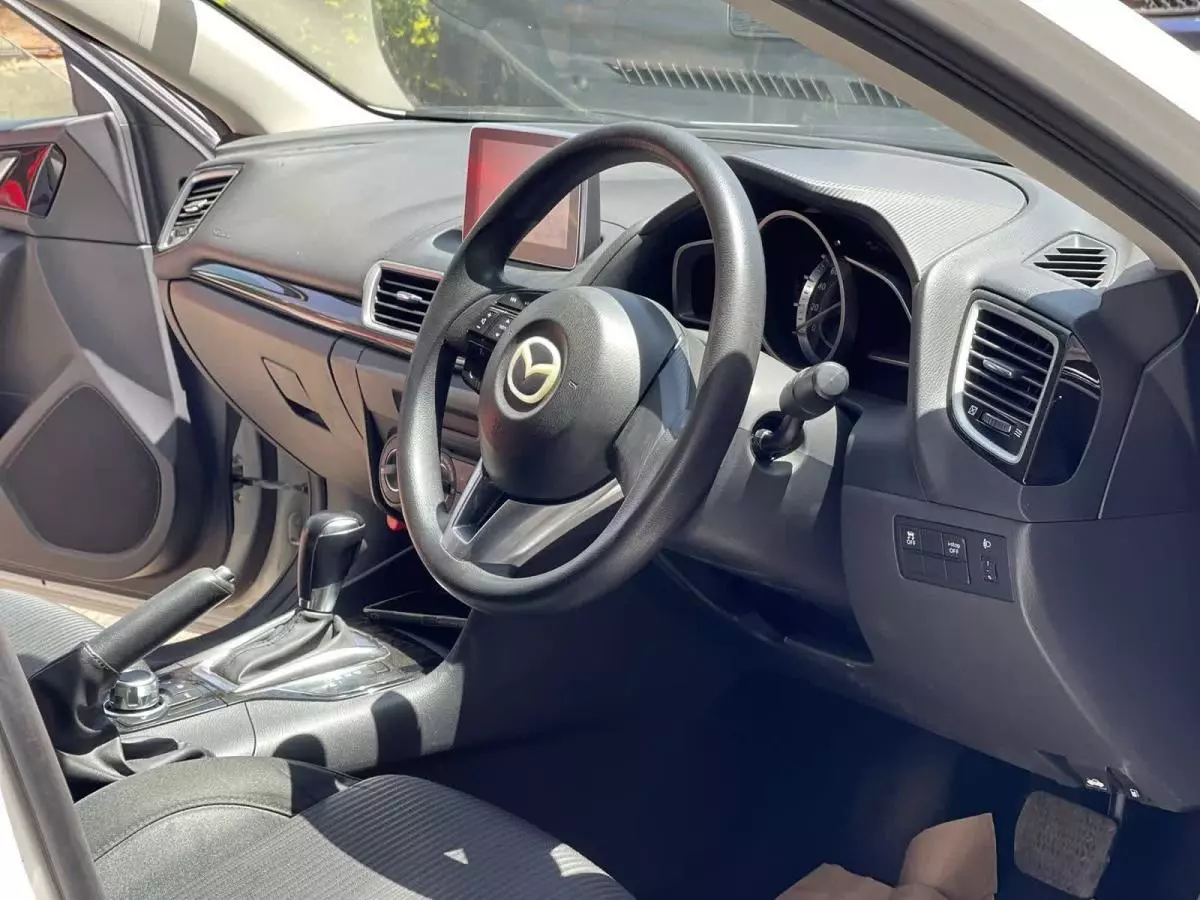 Mazda Axela  - 2015