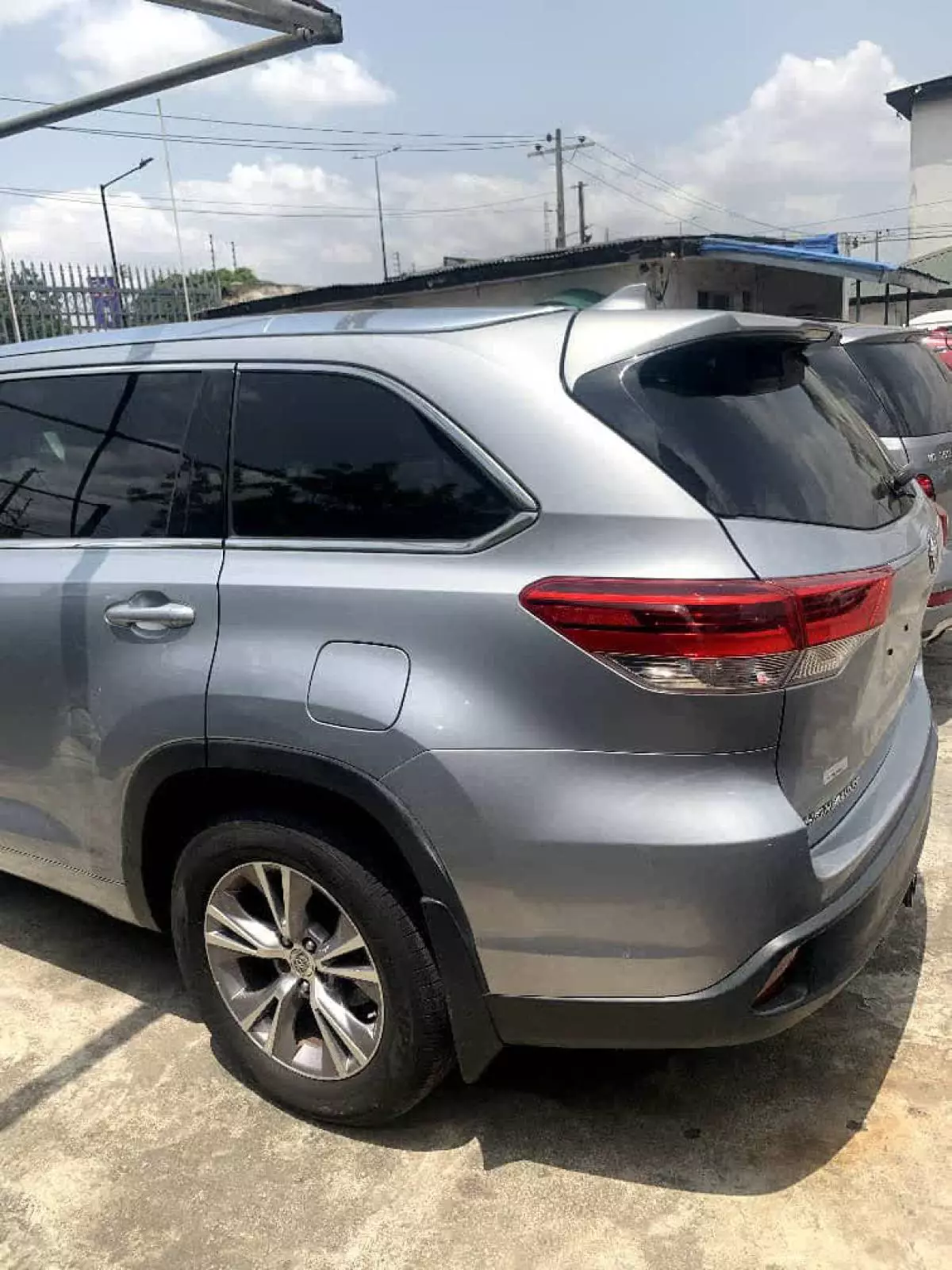 Toyota Highlander   - 2014