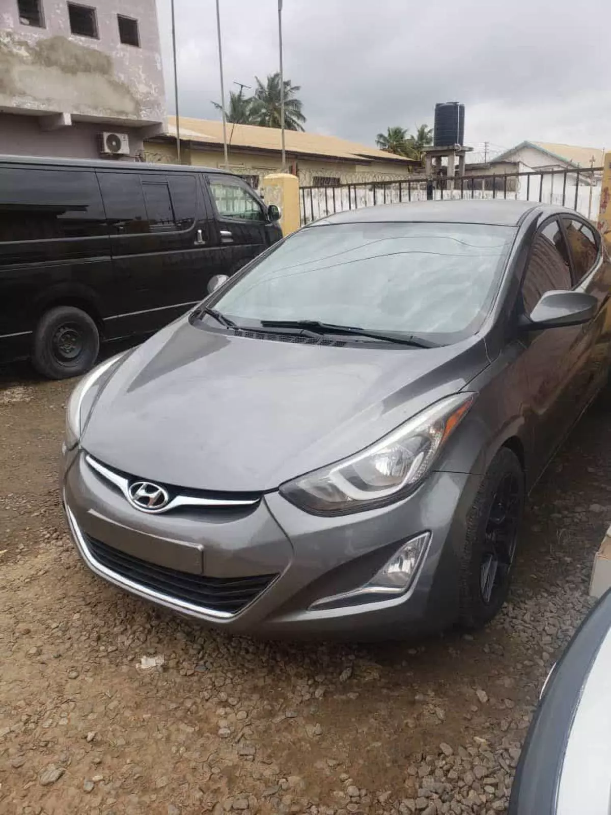 Hyundai Elantra   - 2014