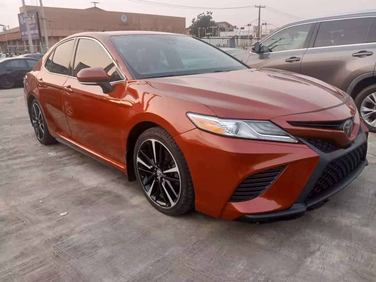 Toyota Camry   - 2019