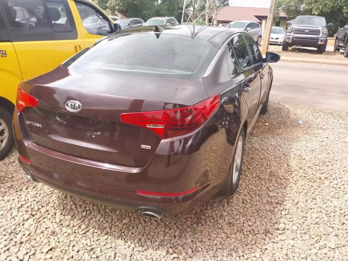 KIA Optima   - 2012