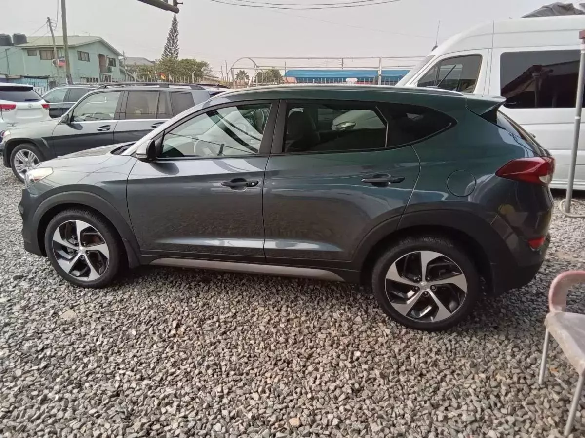Hyundai Tucson - 2016