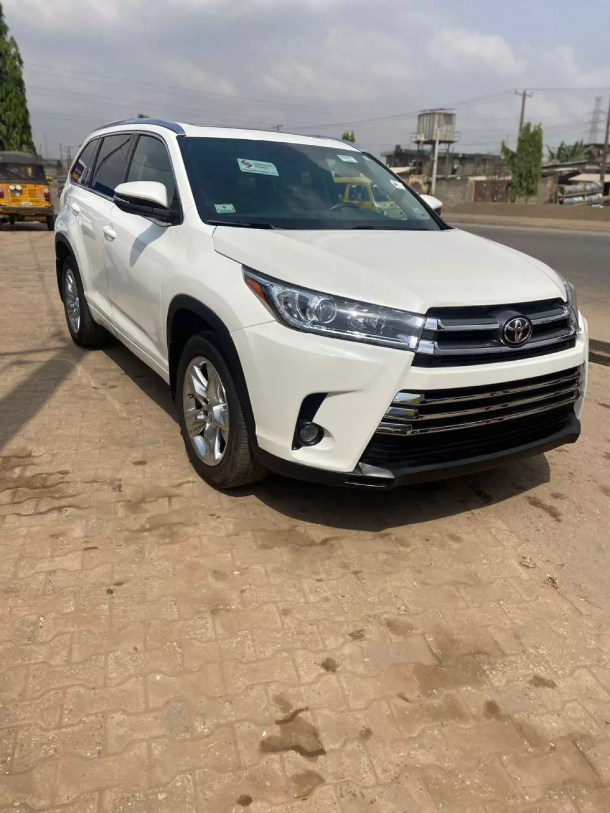 Toyota Highlander   - 2015