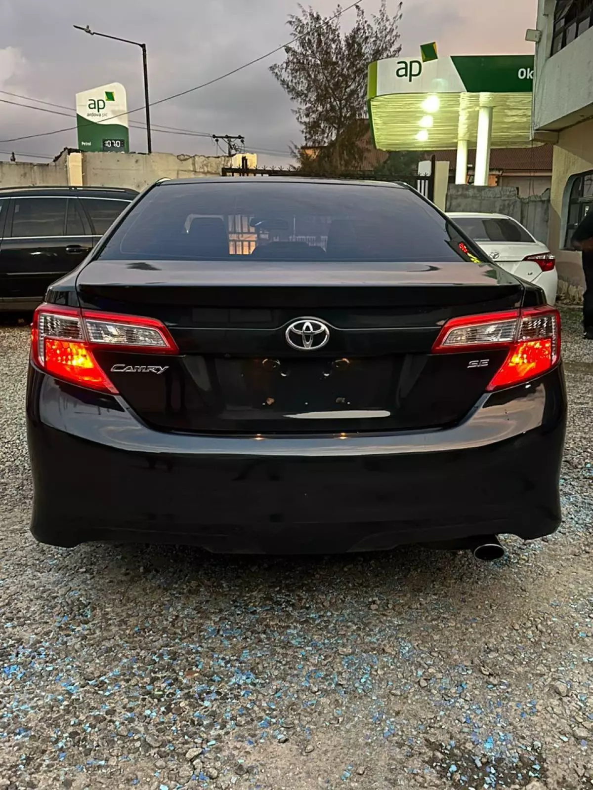 Toyota Camry   - 2012