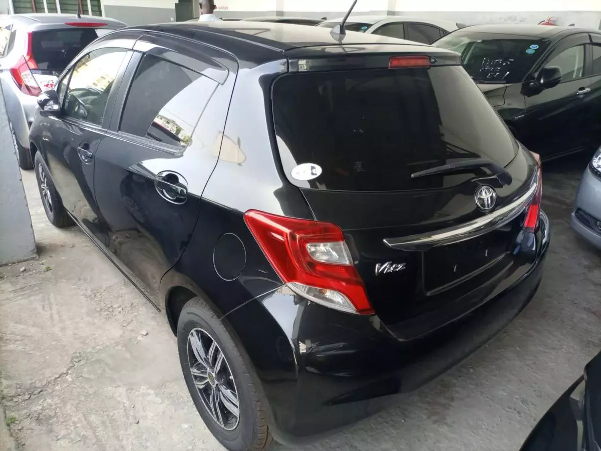 Toyota Vitz - 2015