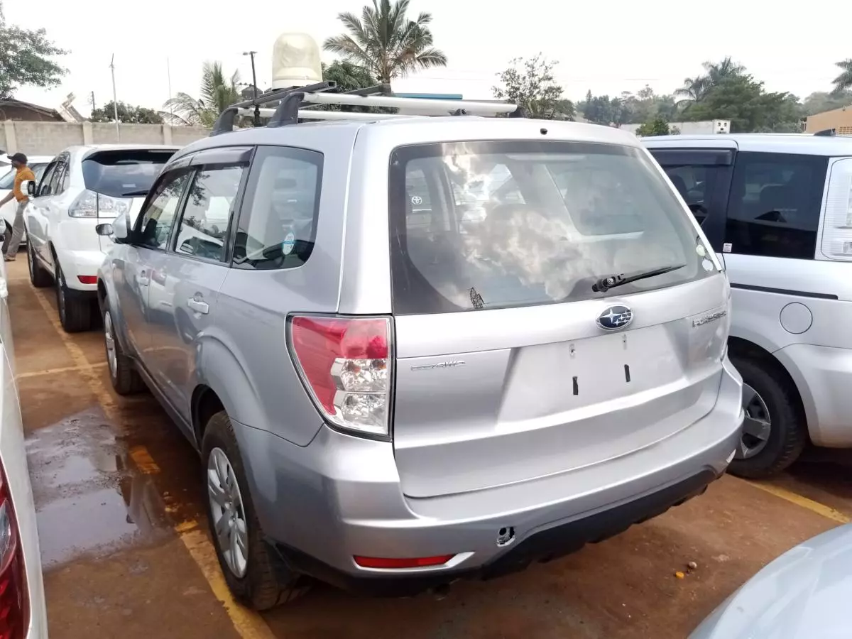 Subaru Forester   - 2011