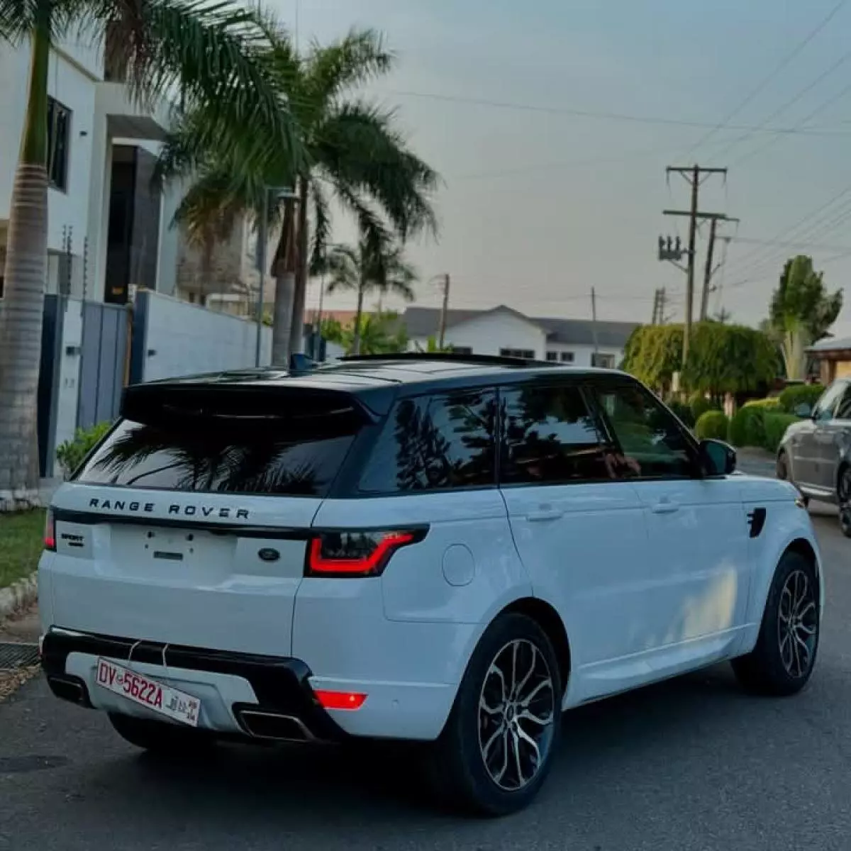 Land Rover Range Rover Sport   - 2019