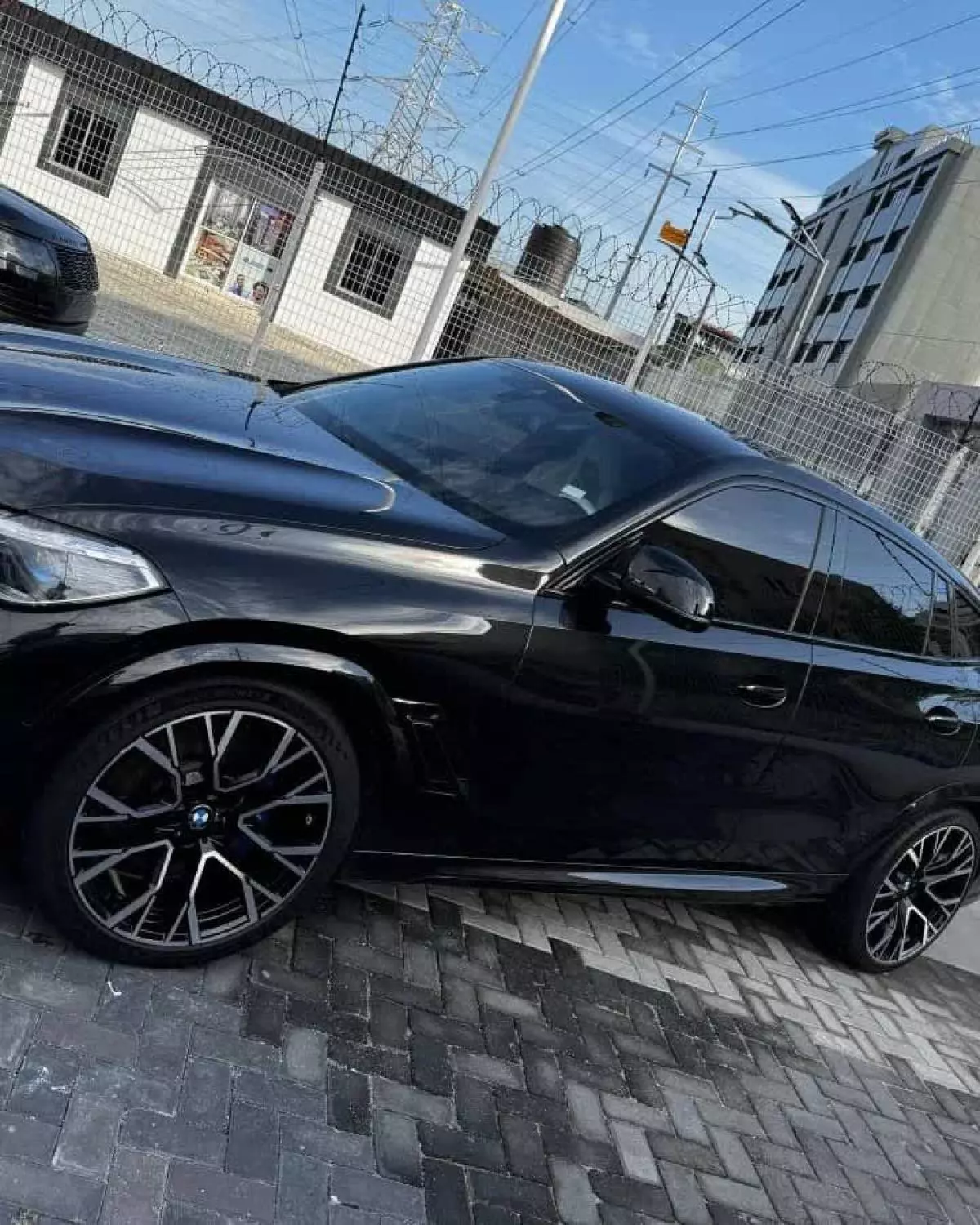 BMW X6   - 2021