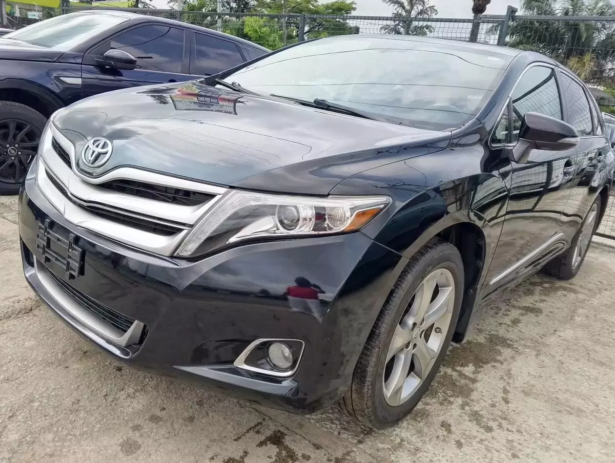 Toyota Venza   - 2013