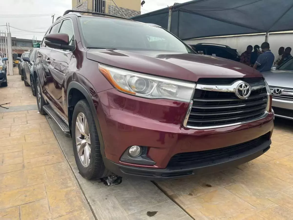 Toyota Highlander   - 2015