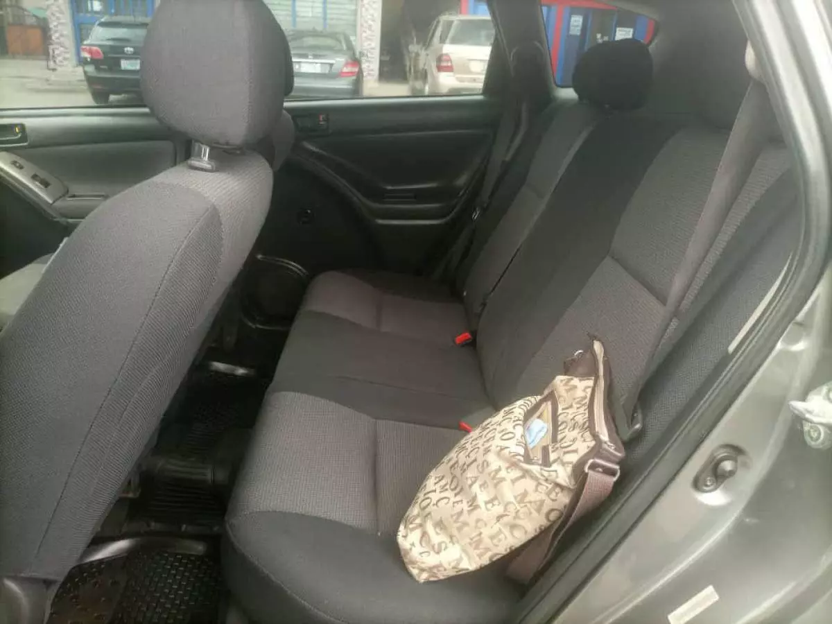 Pontiac Vibe - 2005