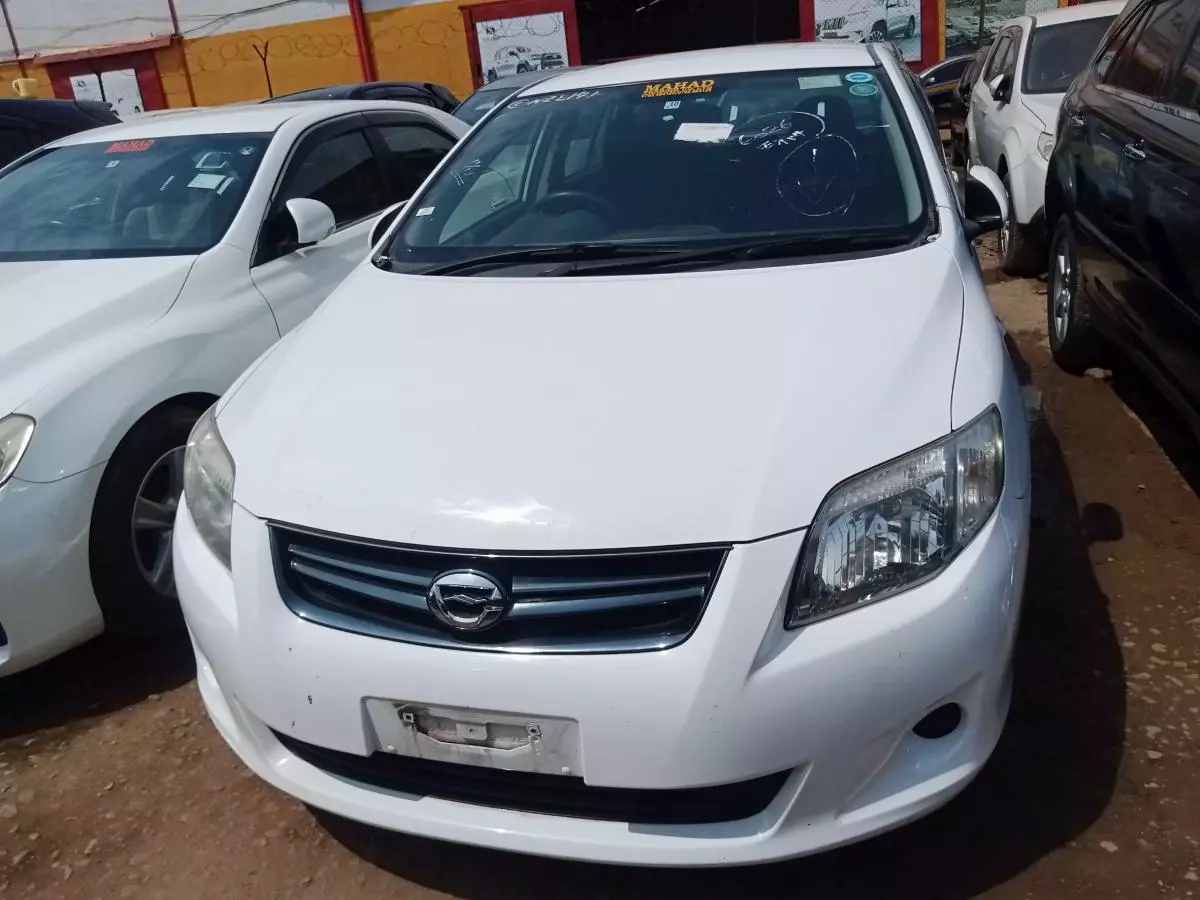 Toyota Fielder    - 2011