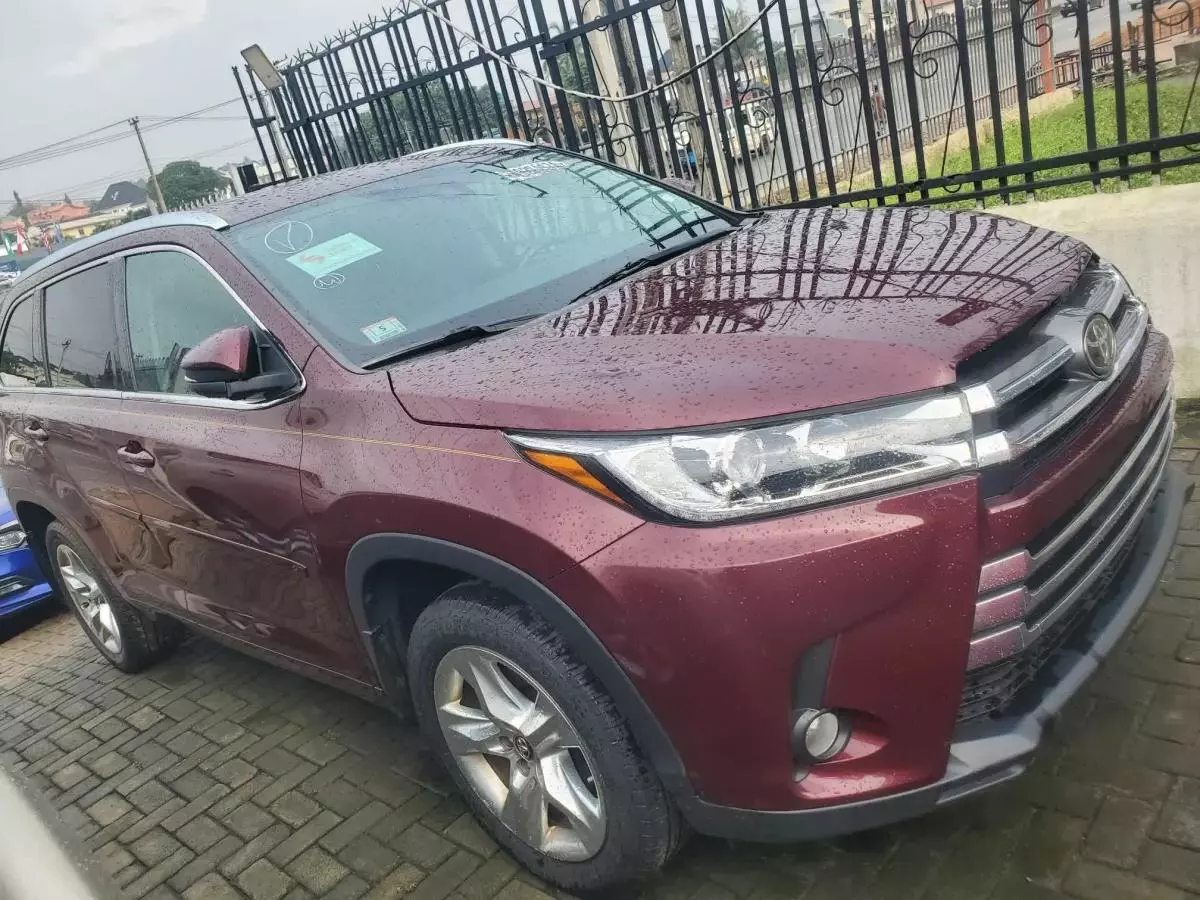 Toyota Highlander   - 2018