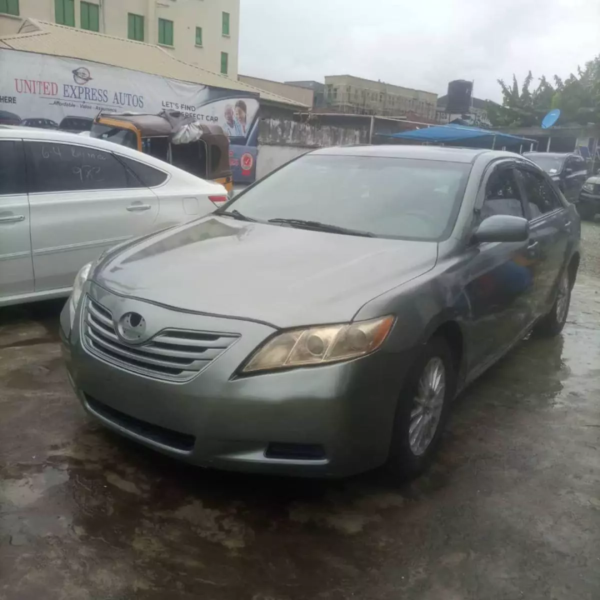 Toyota Camry   - 2007