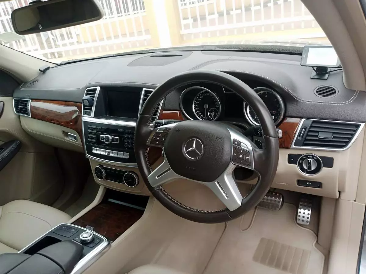 Mercedes-Benz ML 350 - 2014