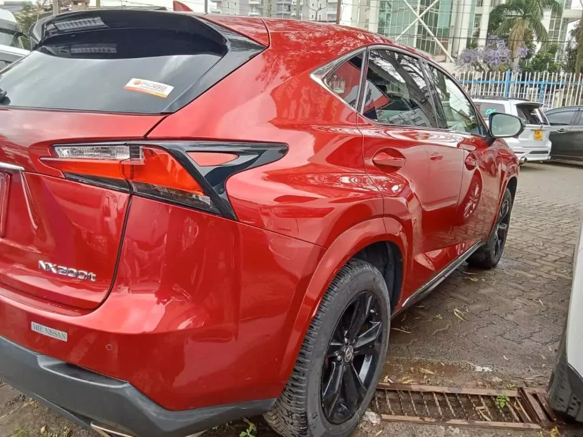 Lexus NX 200T   - 2017