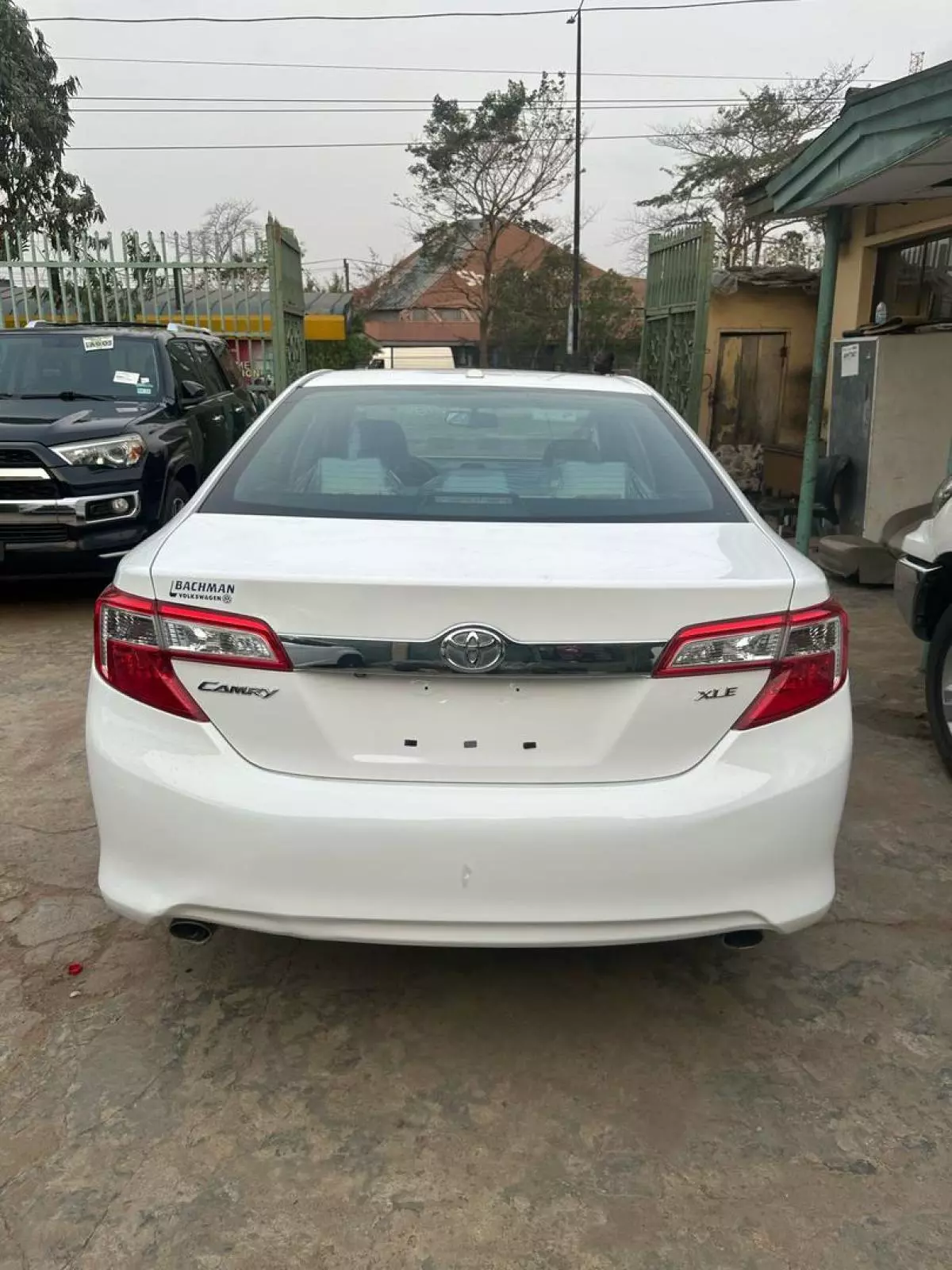 Toyota Camry   - 2014