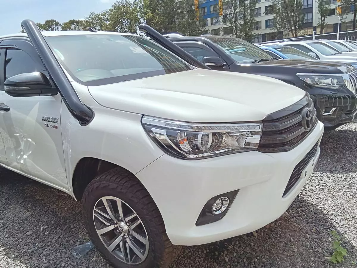 Toyota Hilux Revo    - 2018